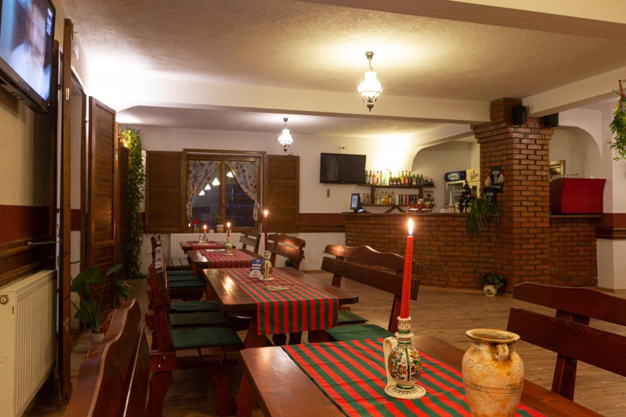 Pensiunea Si Restaurant Erdo オルドヘユ・セクイエスク エクステリア 写真